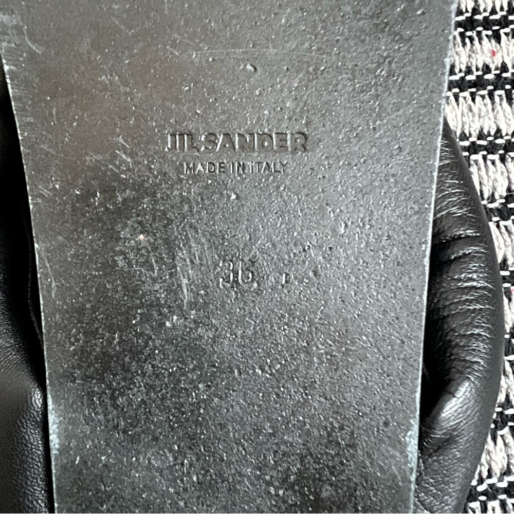 Jil Sander Thong Padded Sandal in Black - Picture 15 of 16